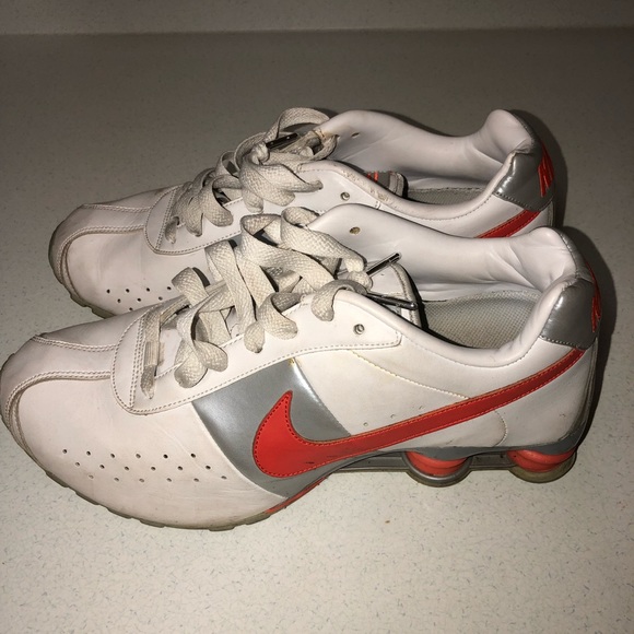 Nike Shoes - Nike Tennis Shoe